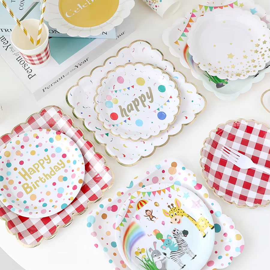 Hot Selling Children's Party Birthday Arrangement Disposable Dinner Plates Camping Party Cake Plate Tableware for Parties
