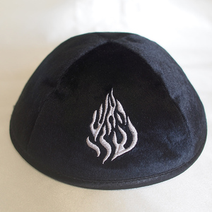 Kippot Judaica Velvet <span class=keywords><strong>Kipa</strong></span> Sombrero Yamaka judío para hombre con bordado de letras hebreas Yarmulke étnico - Product Image 3