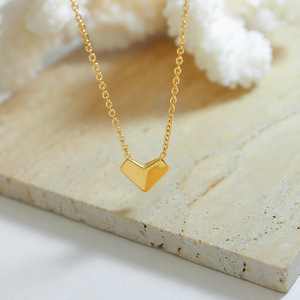 สร้อยคอรูปหัวใจโอริกามิสแตนเลสสตีล |   เคลือบทอง 18K ด้วยเทคนิค PVD |   ดีไซน์คลาสสิก |   ป้องกันการแพ้และกันน้ำ - Product Image 5
