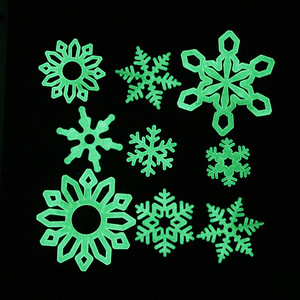 Glow in the dark realistico 3d star and moon wall decalcomanie buon natale luminoso fiocco di neve sfondo adesivo per la camera dei bambini - Product Image 6