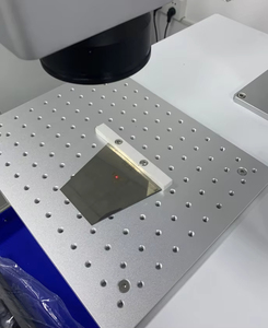 เครื่องเลเซอร์ไฟเบอร์แบบตั้งโต๊ะสำหรับทำเครื่องหมายและแกะสลัก ระบบ 20wts 30wts 50wts - Product Image 4