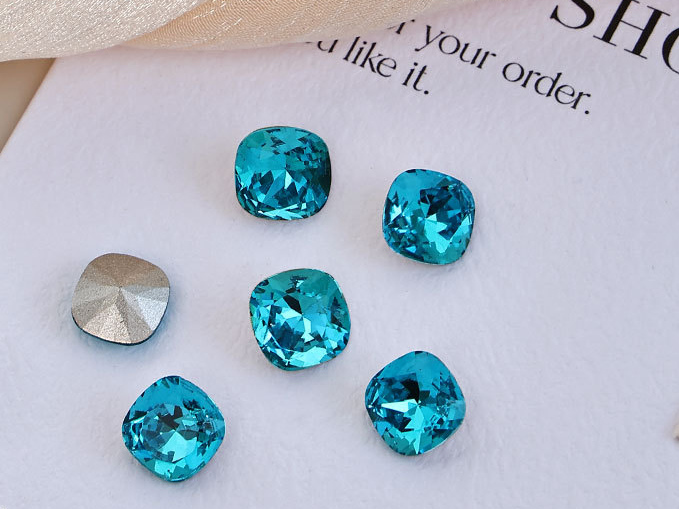 M2202-12 bleu lac (prix 1 pièce)