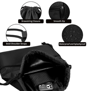 Sac à dos Offre Spéciale avec logo personnalisé Sac à cordon en polyester imperméable recyclé avec poche zippée - Product Image 4