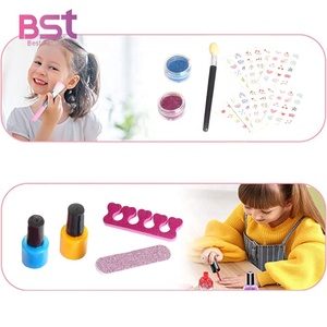 Los <span class=keywords><strong>niños</strong></span> juegan DIY Nail Art Polish Makeup <span class=keywords><strong>Kit</strong></span> Tattoo Sticker Temporal Cosmetic Toy Kids Tattoo Nails Set <span class=keywords><strong>para</strong></span> niñas pequeñas - Product Image 3