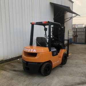 Carretilla Elevadora Diésel Usada al 90% Nueva, 2.5 Toneladas, Alta Calidad, Bajo Precio, Buena Eficiencia, Motor Japonés, 1 Año de Garantía, en Venta - Product Image 3
