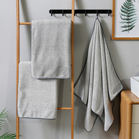 Serviette en microfibre corail et fibre de bambou en gros, en stock, antibactérienne, ultra douce, pour hôtel et maison, OEM