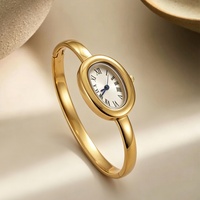 Nouvelle Tendance Montre Bracelet Ovale en Acier Inoxydable Style Européen Ancien, Petit Cadran, Montre Femme Avancée, Bracelet Rotatif