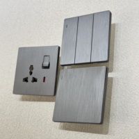 Interruptor de luz de pared para el hogar con panel de PC duradero de 86 mm, regulador de intensidad de doble polo para ventilador, 16A 250V, 1 toma, enchufe UK, USB-C, colores gris cepillado, dorado, blanco y negro