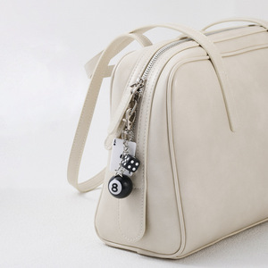 ลูกเต๋ารูปโปกเกอร์สุดสร้างสรรค์ทำจากเรซินบอลตุ้มห้อยประดับกระเป๋าส่วนบุคคลกระเป๋าเป้สะพายหลังพวงกุญแจเครื่องประดับ - Product Image 3