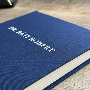 Carnet de notes/journal/agenda A5 à <span class=keywords><strong>couverture</strong></span> rigide en tissu de lin imprimé <span class=keywords><strong>personnalisé</strong></span> <span class=keywords><strong>avec</strong></span> estampage à chaud doré et pages lignées - Product Image 5