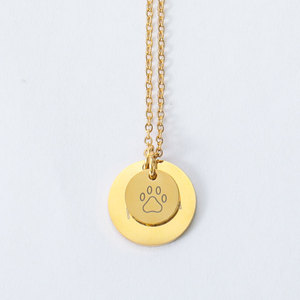 Collar de disco de moneda de acero inoxidable chapado en oro con estampado conmemorativo de pata de perro - Product Image 1