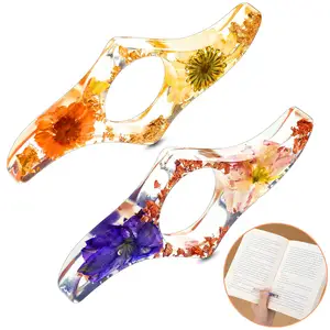Handmade Flower Resin Book Transparent Thumb Ring Page Holder Personalized Epoxy Resin Bookmark resin book page holder