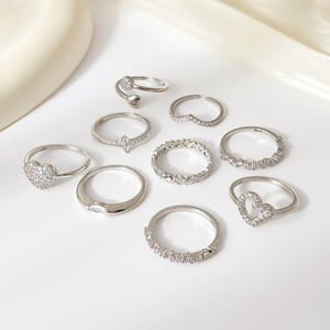 Anillo de Fábrica, Precio al por Mayor, Anillo Delgado Chapado en Oro de 18K con Corazón y Circonita Cúbica, Anillos Apilables para Chicas - Product Image 3