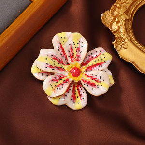 Broche <span class=keywords><strong>de</strong></span> camelia <span class=keywords><strong>de</strong></span> doble capa con efecto <span class=keywords><strong>de</strong></span> goteo <span class=keywords><strong>de</strong></span> aceite para <span class=keywords><strong>mujer</strong></span>, nuevo accesorio floral elegante e individual, broche para abrigo - Product Image 1