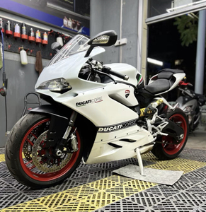 <span class=keywords><strong>Moto</strong></span> d'occasion haute performance blanche pour moteur <span class=keywords><strong>Ducati</strong></span> 959cc - Product Image 4