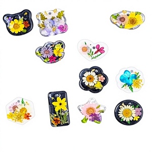 New Plastic PU Leather Cartoon Heart-Shaped Hand Strap Bag Charm & Car Keychain Wholesale Accessory Set - Product Image 2