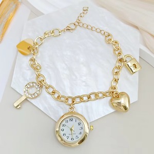 Nuevo Reloj de Moda para Mujer, Reloj de Pulsera con Colgante Encantador, Esfera Redonda con Números Árabes, Aleación de Cuarzo, Regalo Diario - Product Image 5