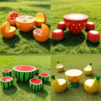 Ensemble de jardin coloré en résine pour adultes, motif fruit du dragon, avec table ronde et chaises en forme de fruits pour repas en extérieur