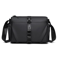 Nouveau Sac Messager Tendance Homme Grande Capacité Élégant Haut de Gamme en Polyester Respirant et Imperméable