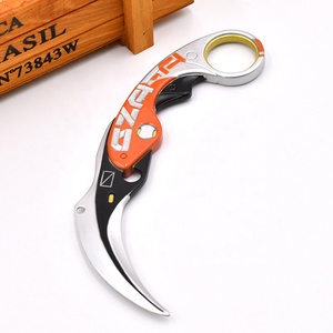 Venta Popular llavero de Metal de juego Valorants Props Velocity Karambit cuchillos colgante llavero regalo creativo para niño - Product Image 3