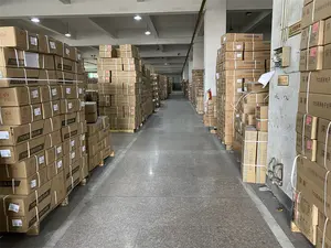 Yiwu servizio di Pick Up offerta agente, traduzione, fornendo lo stoccaggio, trattare con la logistica spedizioniere