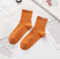 Chaussettes de sport pour femmes, personnalisées, bon marché, de haute qualité, avec étiquette tissée, tendance