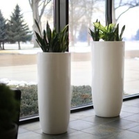 Ensemble de pots de fleurs modernes en métal, argent, noir, bronze, design minimaliste, jardinières d'intérieur, finition chromée
