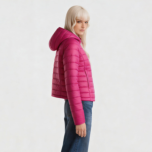 Piumino da Donna con Cappuccio - Giacca Invernale Leggera e Calda Trapuntata, Vestibilità Slim, Parka Imbottito <span class=keywords><strong>Fucsia</strong></span> per Esterni e Casual, Logo Personalizzabile - Product Image 2