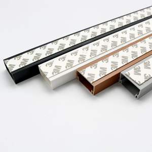 Canalina Portacavi in <span class=keywords><strong>PVC</strong></span> Bianco Solido con Adesivo Integrato - Product Image 6