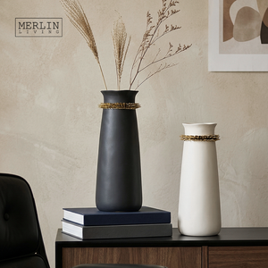 Jarrones de Cerámica Blancos Mate de Diseño Moderno y Lujoso Merlin Living con Espinas Doradas, <span class=keywords><strong>Estilo</strong></span> <span class=keywords><strong>Nórdico</strong></span>, <span class=keywords><strong>Decoración</strong></span> para Sala de Estar y Hogar - Product Image 5