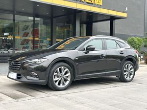 SUV 4x4 tout-terrain <span class=keywords><strong>Mazda</strong></span> <span class=keywords><strong>CX</strong></span>-4 2.5L AWD Skyactiv <span class=keywords><strong>2018</strong></span> à haute traction pour les routes enneigées de l'Asie centrale - Product Image 3