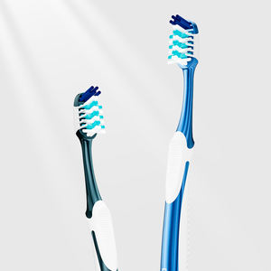 Cepillo de dientes de nailon de cerdas duras de limpieza profunda de alta densidad personalizado de marca Premium del Reino Unido con limpiador de cepillo de lengua con embalaje en blíster - Product Image 4