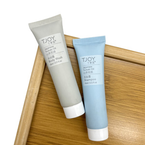 Wholesale Hotel Accommodation Disposable Bathroom Supplies <strong>Travel</strong> Portable Disposable Shampoo Body <strong>Wash</strong> - Product Image 1