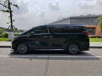 Toyota Alphard d'occasion de luxe, MPV 2021, 2.5L hybride, 7 places, intérieur exécutif premium, confort optimal, en stock, prêt à être expédié