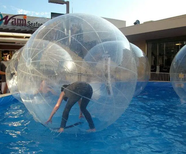 Bola zorbing de agua transparente PVC TPU inflable Aqua agua caminando bola Zorb con piscina