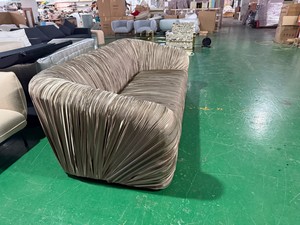 Sofá Italiano de Lujo Ligero con Tela Plisada, Sofá Grande de Tela Moderna para Sala de Estar, para Villa u Hotel - Product Image 5