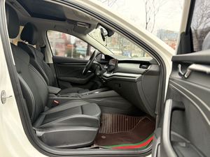 <span class=keywords><strong>Skoda</strong></span> <span class=keywords><strong>Octavia</strong></span> PRO <span class=keywords><strong>2021</strong></span> 1.4TSI Turbo Automático, Edición Deluxe con Asientos de Cuero, R16 y Cámara - Product Image 4