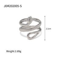 Vente en gros de bagues serpent en acier titane or 18 carats pour femmes, style ethnique rétro, coupe princesse, populaires pour les bijoux de style personnel