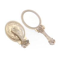 Miroir de poche en métal personnalisé OEM avec poignée, miroir de maquillage de voyage pour femmes, poignée pliable, fait main, cadeaux promotionnels de bienvenue