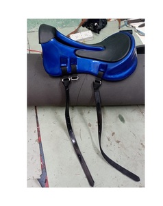 Silla de montar para caballo de cuero genuino y duradero, diseñada para viajes de larga distancia con una construcción robusta y un soporte de confort superior. - Product Image 5