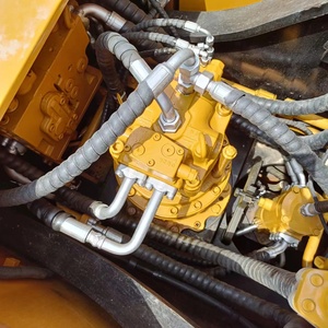 Excavatrice Sany SY215C d'occasion avec poids en ordre de marche de 21,5 tonnes Caterpillar offre de bonnes performances de fonctionnement Composants de base Moteur - Product Image 5