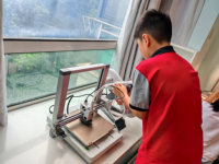 Impresora 3D FDM Bambu Lab A1 de Alta Velocidad, Conexión USB Automática, Garantía de 1 Año, Material de Impresión PLA, Volumen de Construcción de 256x256x256 mm