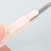 Mini ciseaux de broderie en point de croix portables, coupe-fil en forme de V avec couvercle de sécurité