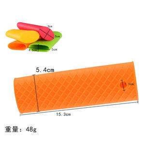 Silicone <span class=keywords><strong>Pot</strong></span> Handle Mitts Calor Isolado Panelas Peças para ferro fundido Panelas Eco-Friendly Food Grade Forno Seguro - Product Image 2