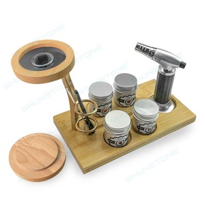 Meilleur vendeur Premium en <span class=keywords><strong>bois</strong></span> whisky Cocktail Smoker infuseur <span class=keywords><strong>Kit</strong></span> avec torche étagère anniversaire whisky Smoker ensemble cadeaux d'anniversaire pour hommes - Product Image 2