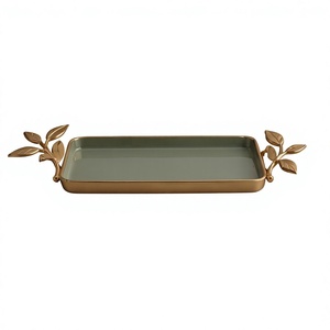 Plateau de service rectangulaire de luxe en émail vert avec poignées en forme de branche dorée, plat décoratif en métal pour table basse, salon, nourriture - Product Image 1