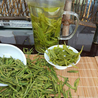 Thé vert Longjing de haute montagne du Yunnan, forme plate, nouvelle récolte 2026, feuilles en vrac, qualité jaune, notes de bourgeons de haricot, pour buffets, paniers-cadeaux et événements