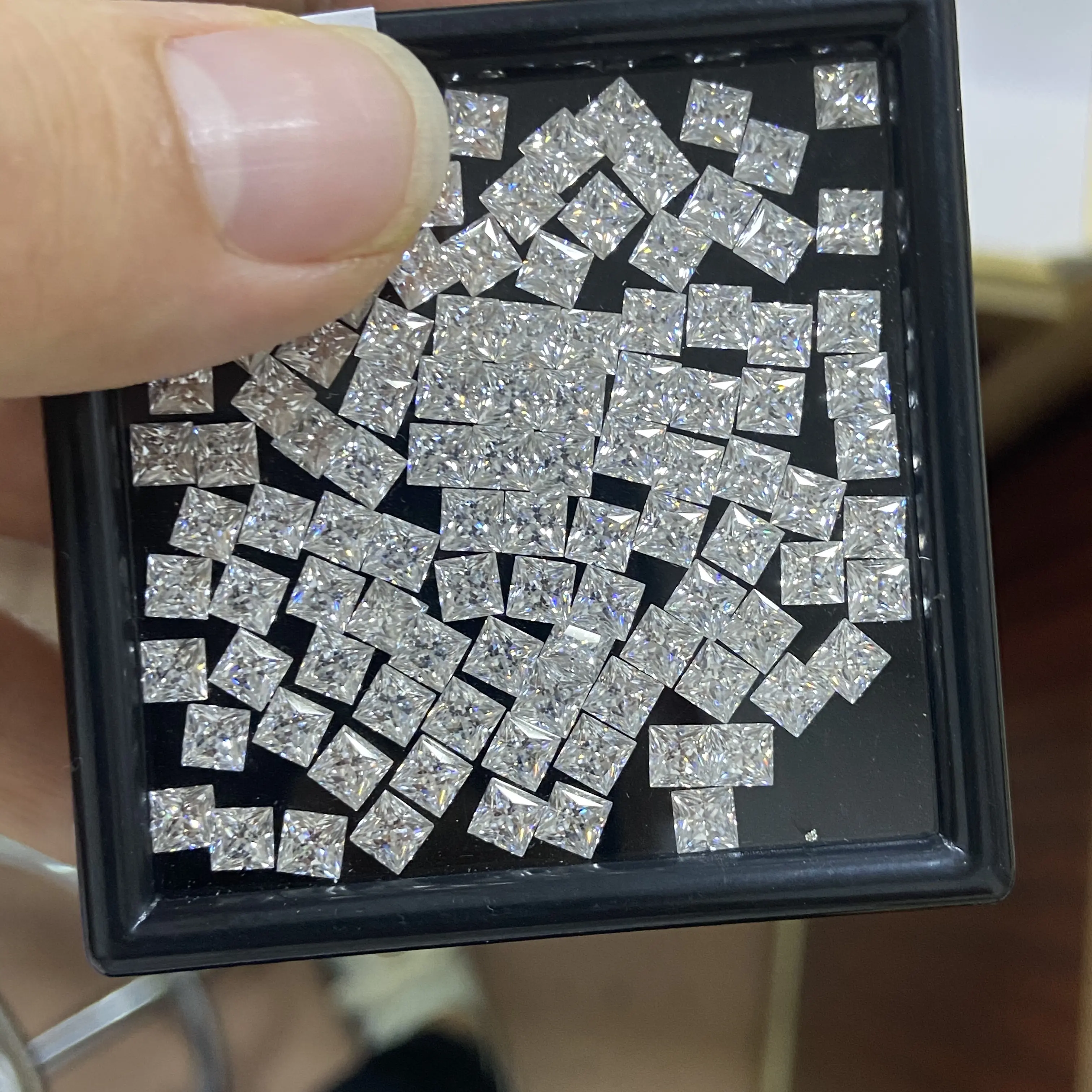 HQ gemmes pierre de Moissanite en vrac, pierre de diamant de Moissanite carrée de petite taille 2x2mm