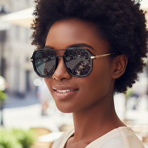 Gafas de Sol Cuadradas con Marco de Metal Vintage para Hombre y Mujer, Marca 2026, Gafas de Sol Rectangulares Negras, Gafas de Sol Poligonales para Hombre y Mujer - Product Image 3