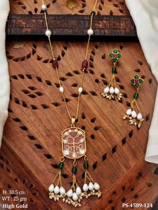 Ensemble de pendentifs de créateur en or poli de haute qualité, bijoux anciens, collier ethnique pour femmes, style traditionnel élégant, à porter pour les fêtes - Product Image 6